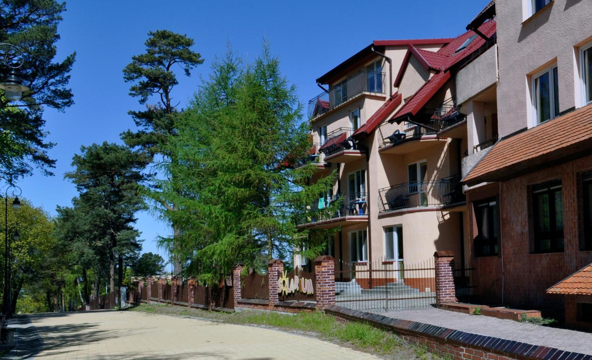 Pensjonat Resident Криница Морска Екстериор снимка